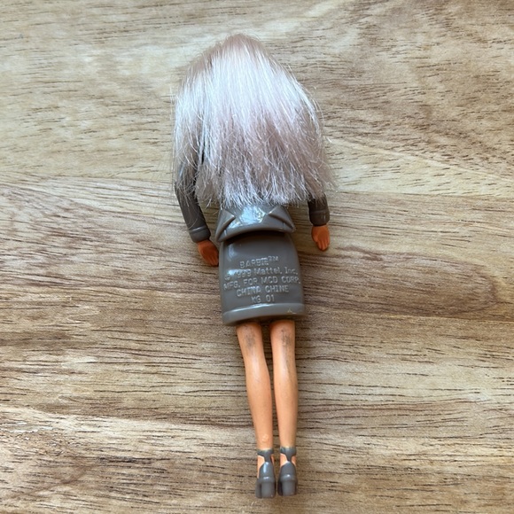 Vintage Barbie 1999 Plastic Barbie Doll McDonalds Happy Meal EUC Working Woman - Picture 2 of 6